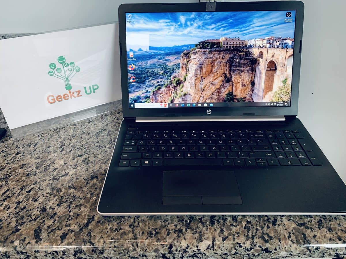 Cracked Laptop Screen Replacement in Nashville being diagnosed by a technician at GeekzUP in Hendersonville, TN