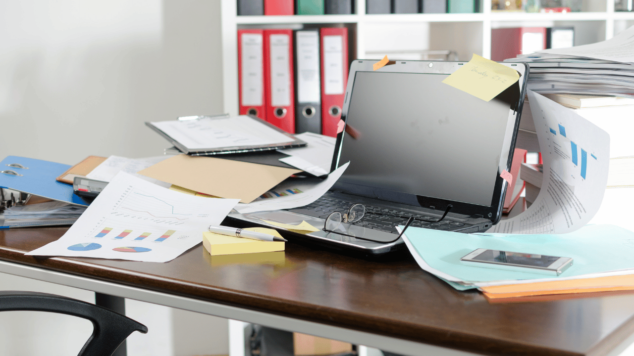 How to clean and organize your computer desktop clutter? 1 computer desktop clutter