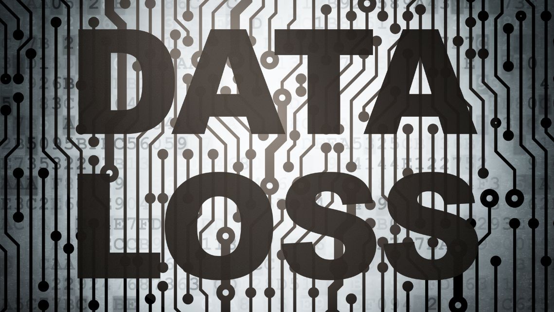 Backing up data to avoid sudden data loss using cloud storage