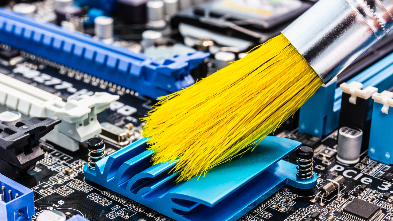 How To Clean Your Computer’s Hardware For Better Performance