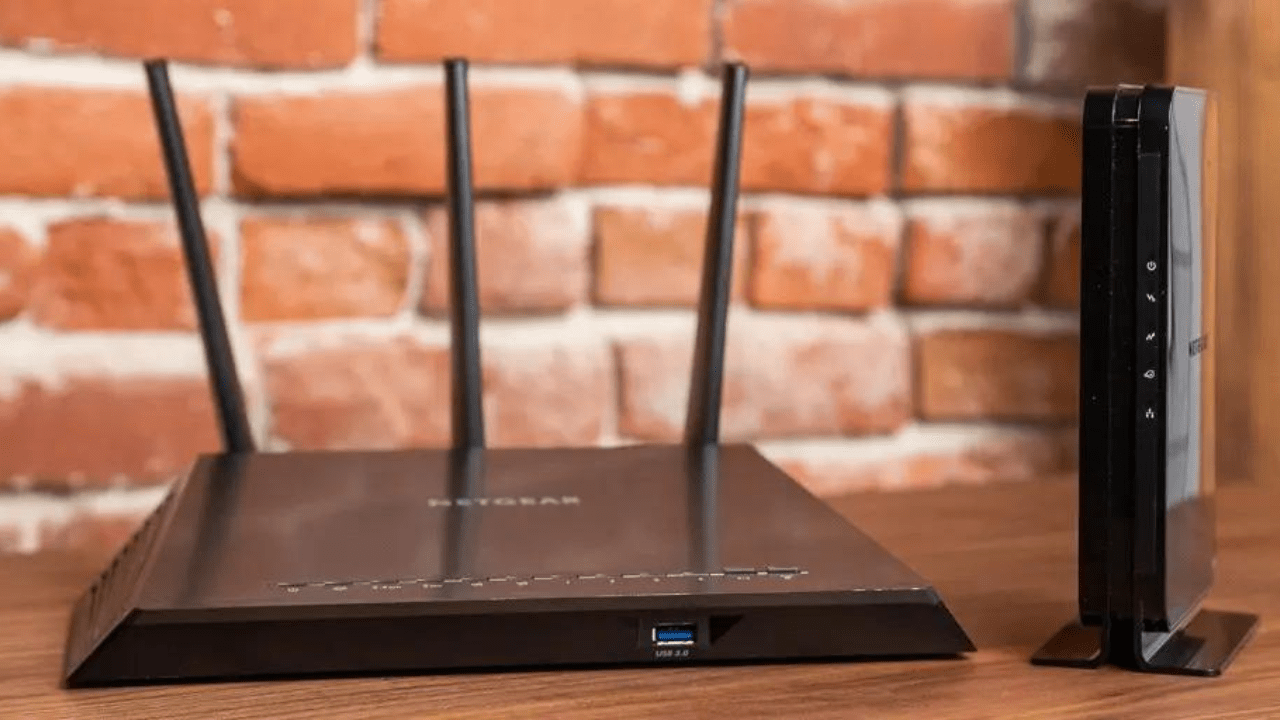 Understanding the differences between a modem and a router Geekzup